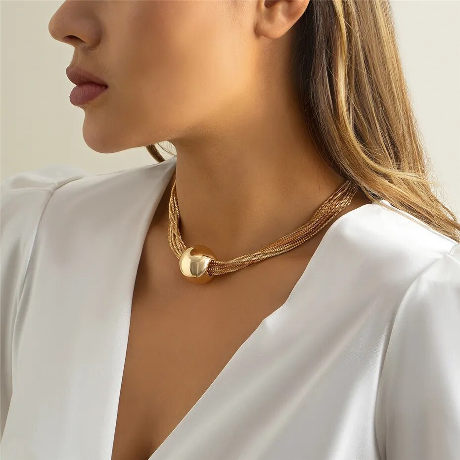 Holly Twisted Chunky Chain Necklace