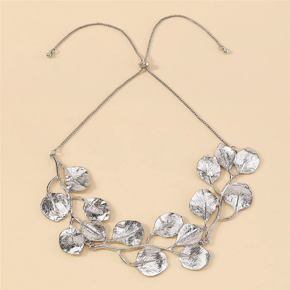 Сhris Exaggerated Leaf Pendant Choker Necklace