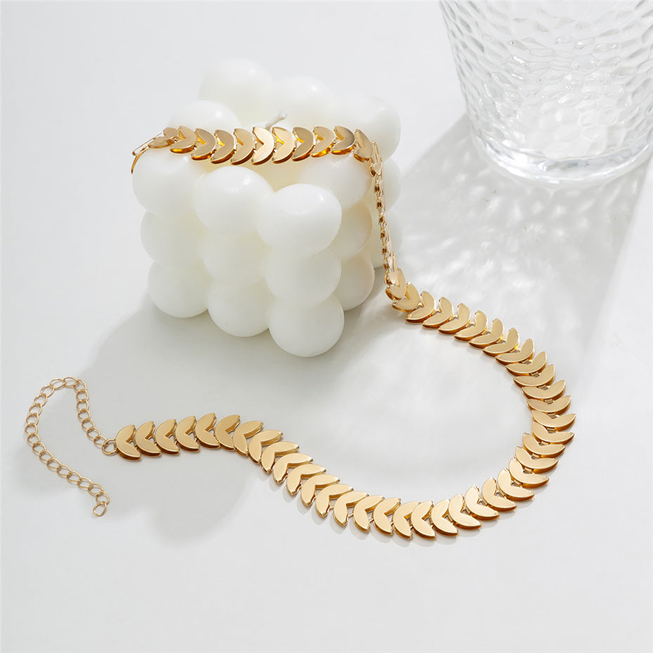 June Airplane V Shape Clavicle Chain Necklace