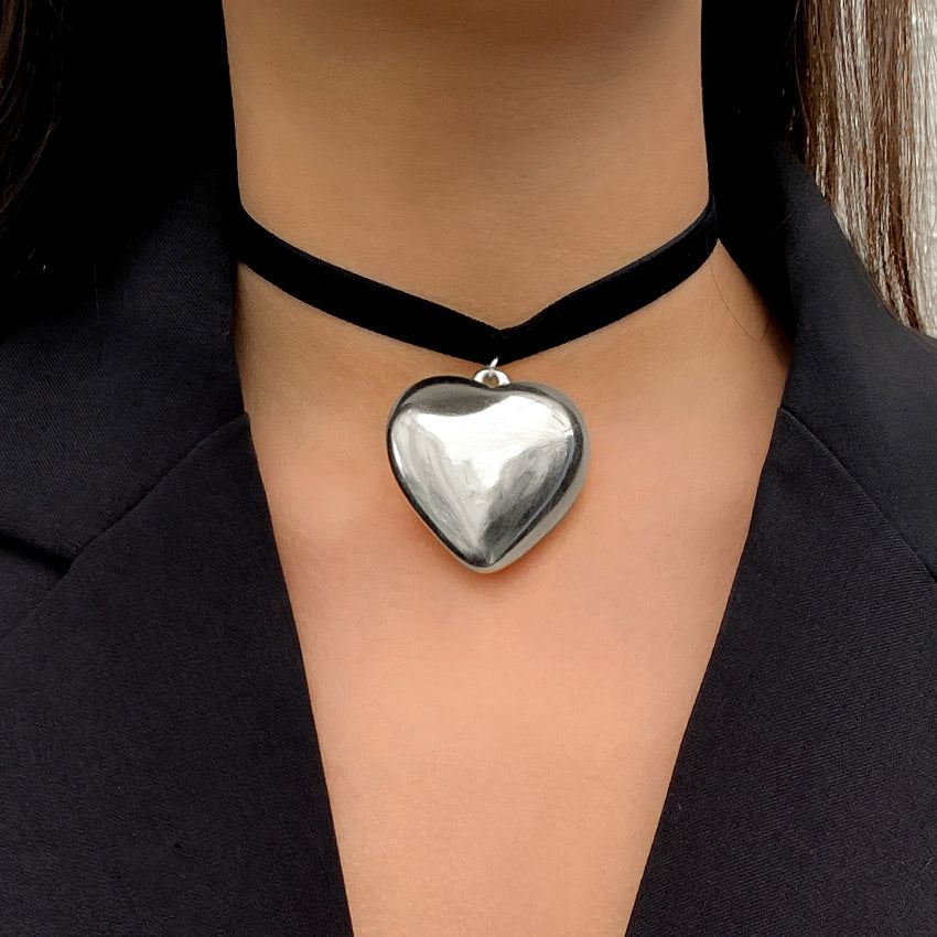 Melanie Velvet Big Heart Pendant Choker Necklace