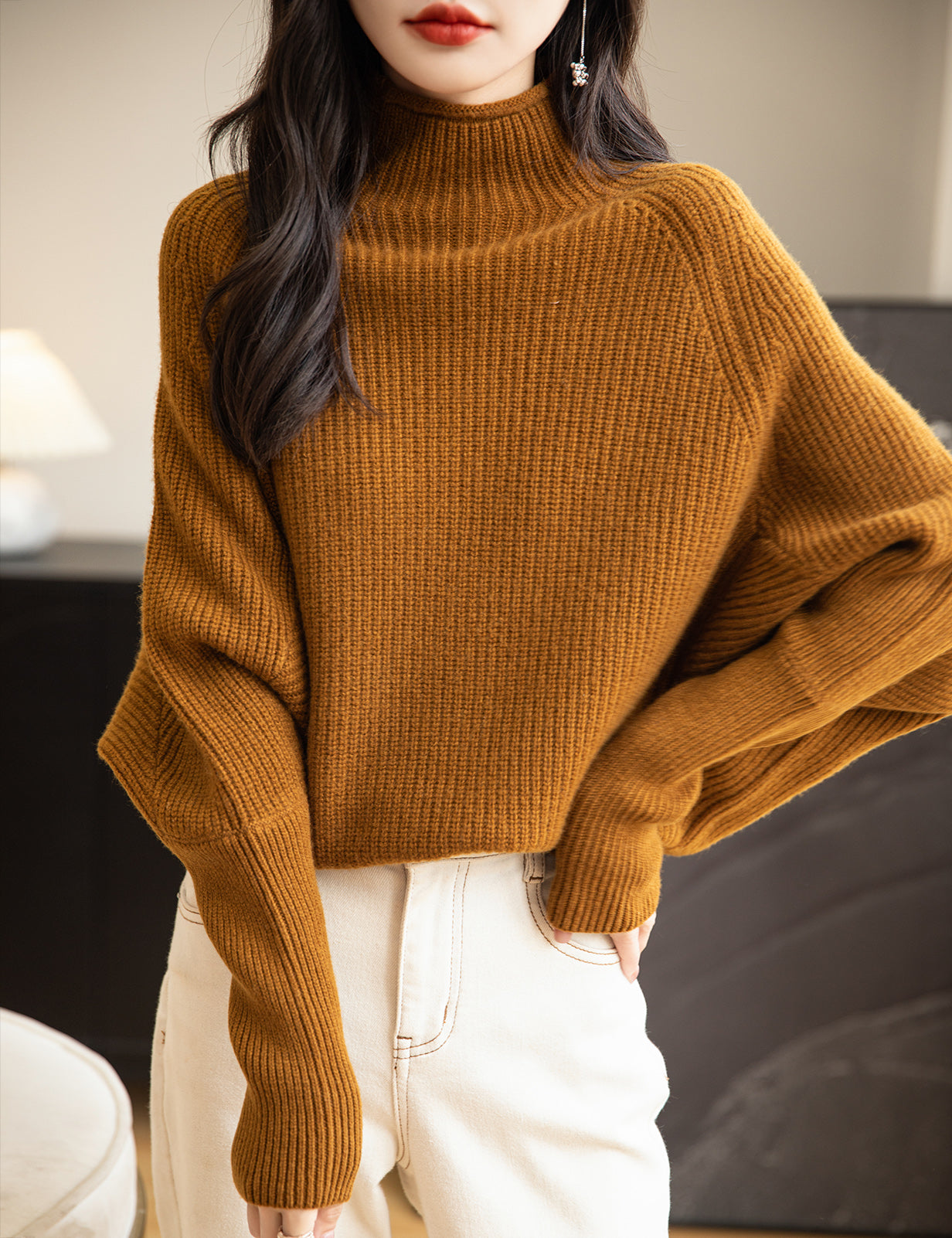 Jasmine Woman Turtleneck Sweater