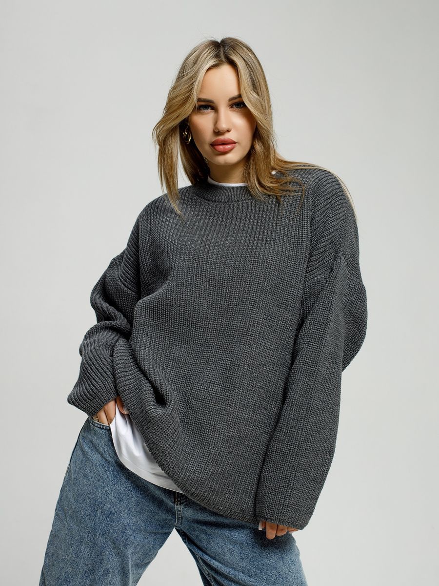 Patricia Woman Solid Color Round Neck Sweater