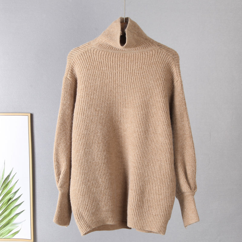 Kathy Woman Turtle Neck Sweater