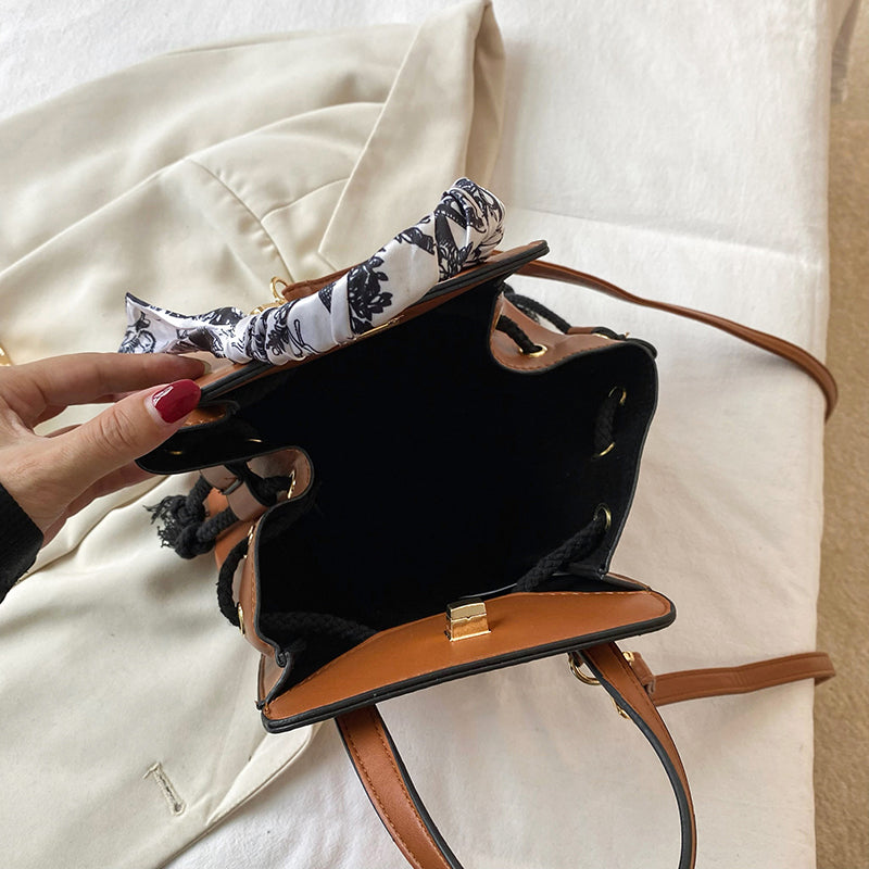 Lucy Woman Glasses Handbag