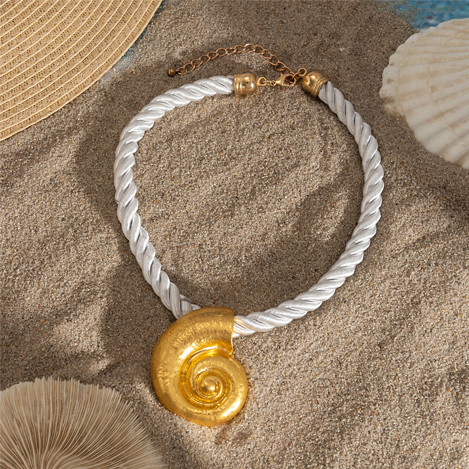 Cindy Big Conch Snail Pendant Choker Necklace