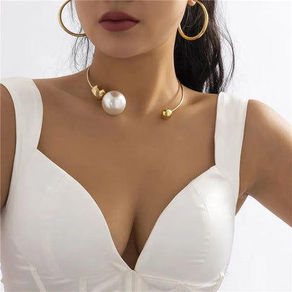 Diane Big White Pearl Choker Necklace