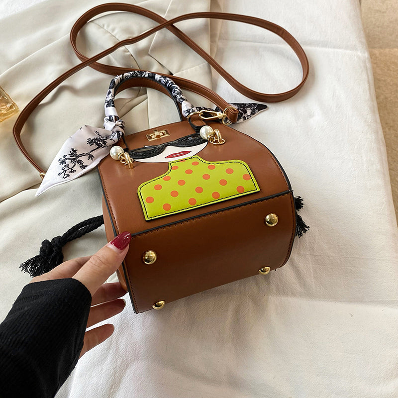 Lucy Woman Glasses Handbag