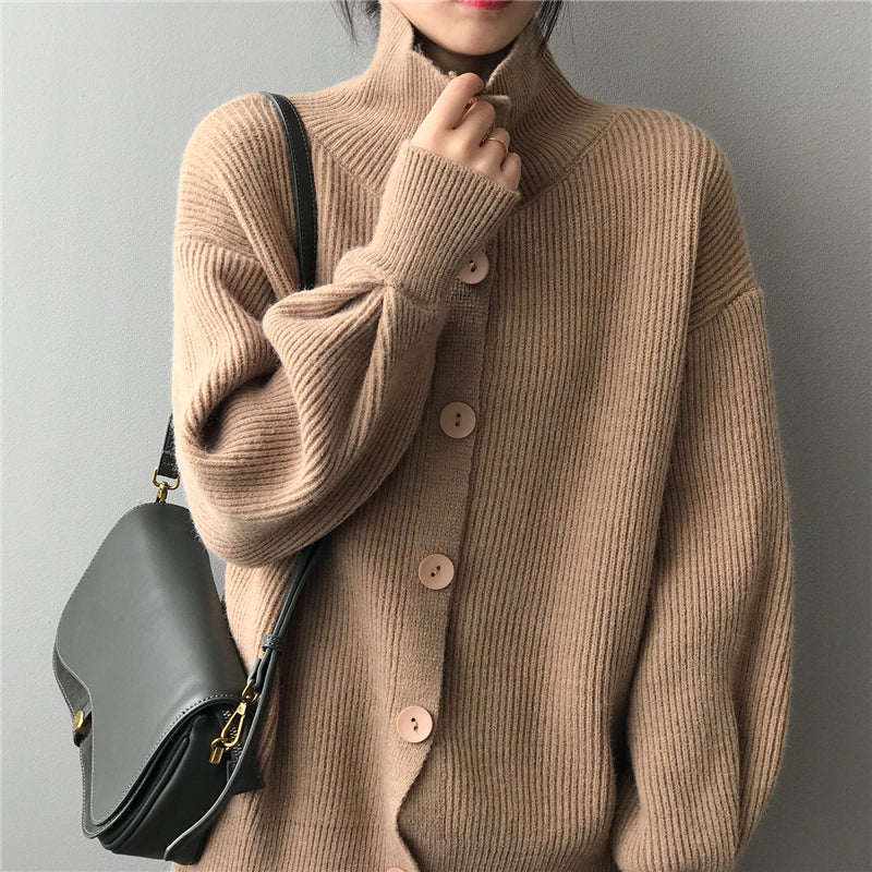 Kathy Woman Turtle Neck Sweater