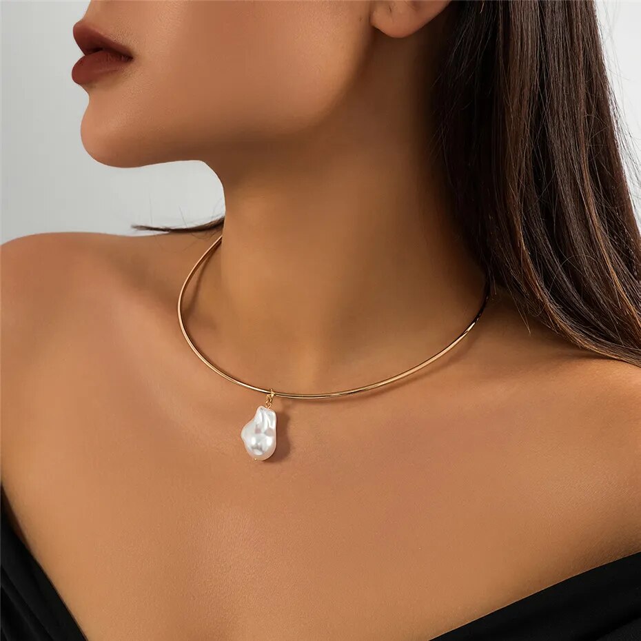 Nicole Pearl Pendant Torques Choker Necklace