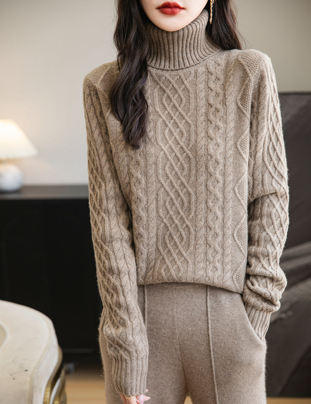 Jill Woman Long Sleeve Sweater