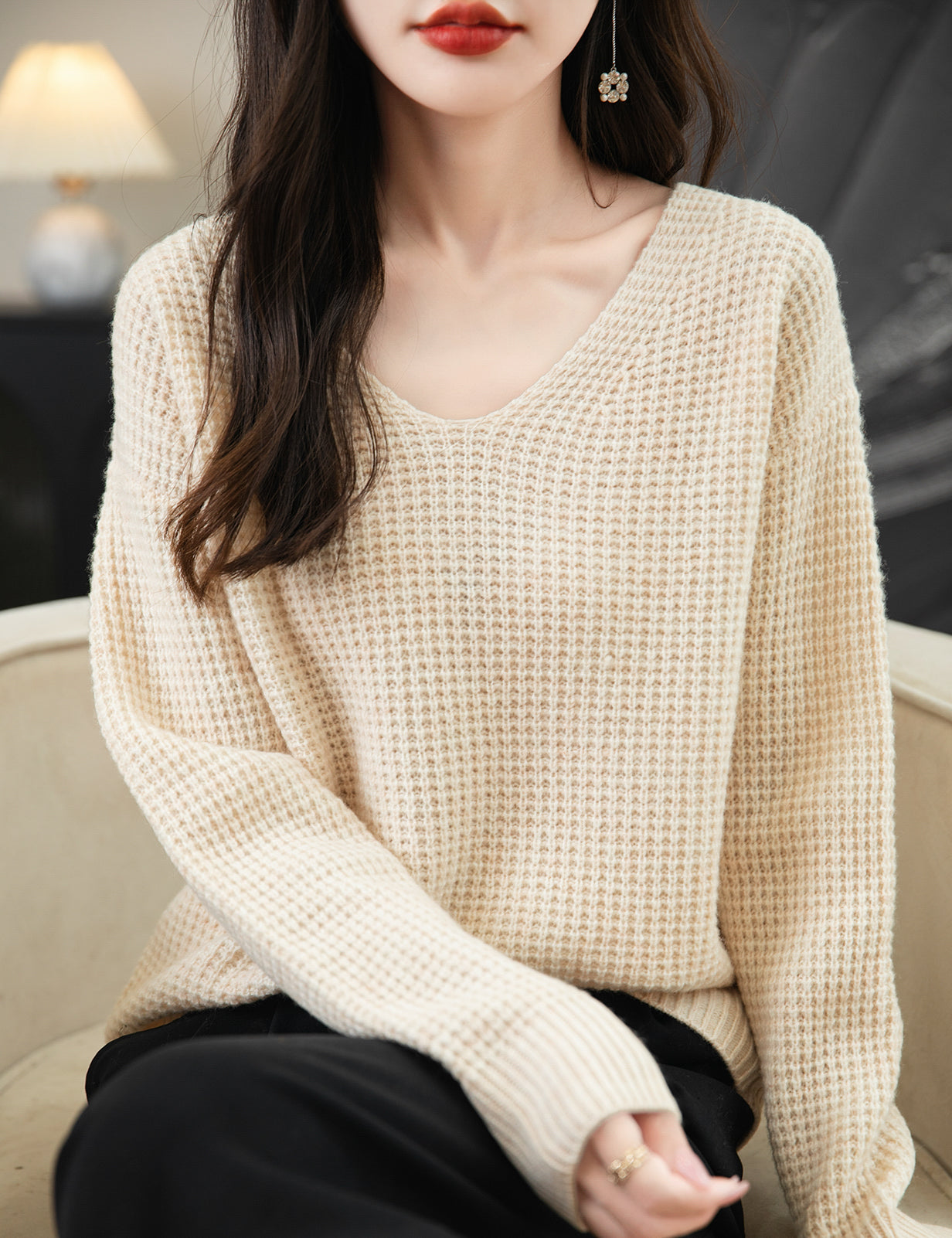 Peggy Woman V Neck Long Sleeve Sweater