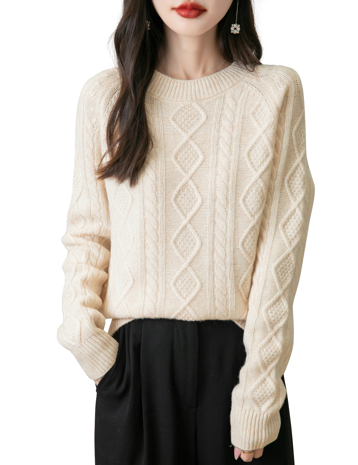 Nancy Woman O Neck Long Sleeve Sweater