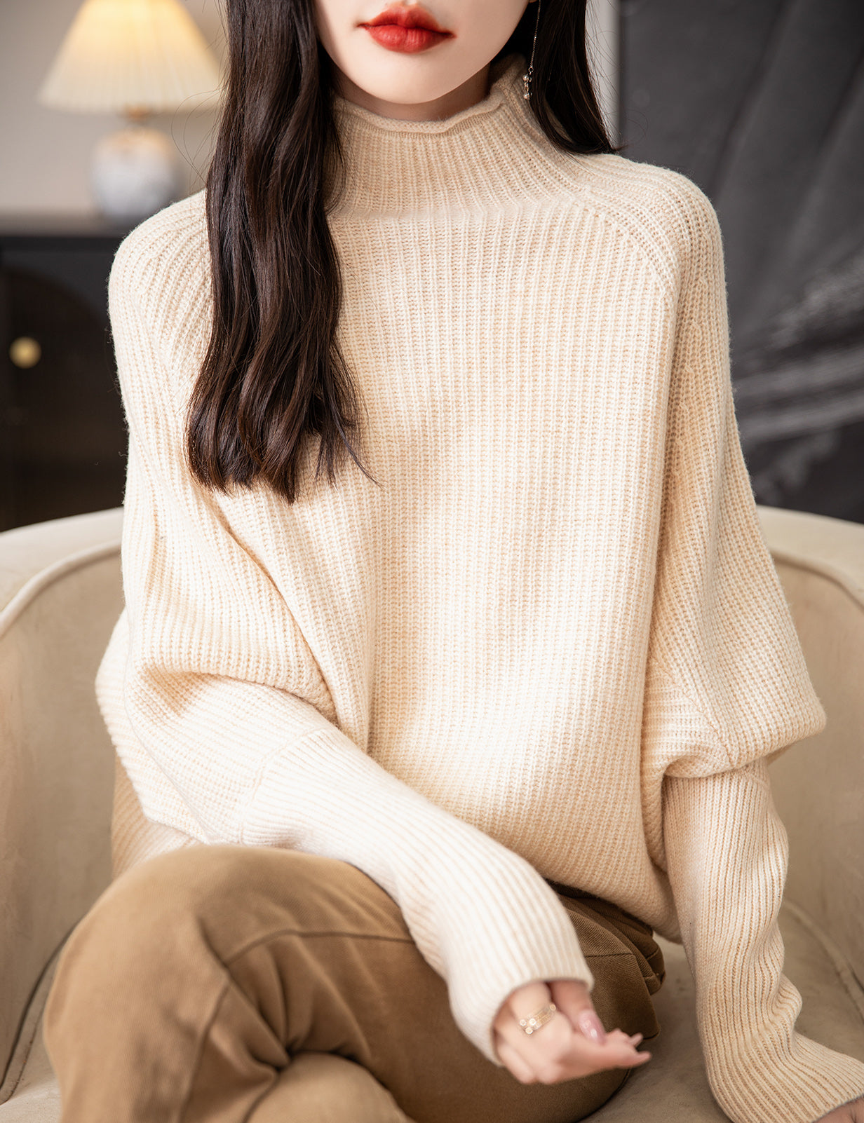 Jasmine Woman Turtleneck Sweater