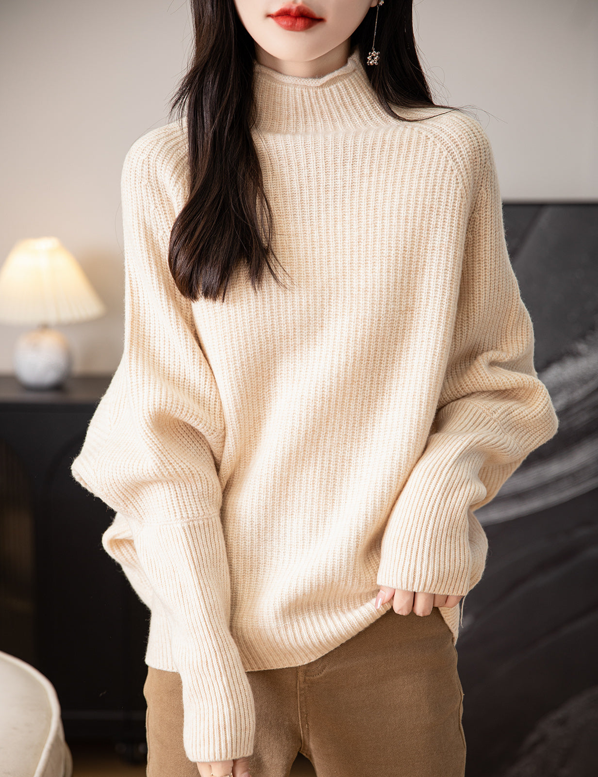 Jasmine Woman Turtleneck Sweater