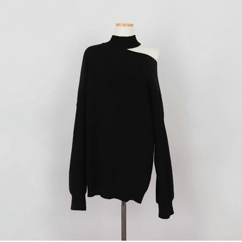 Margaret Single Off Shoulder Woman Sweater