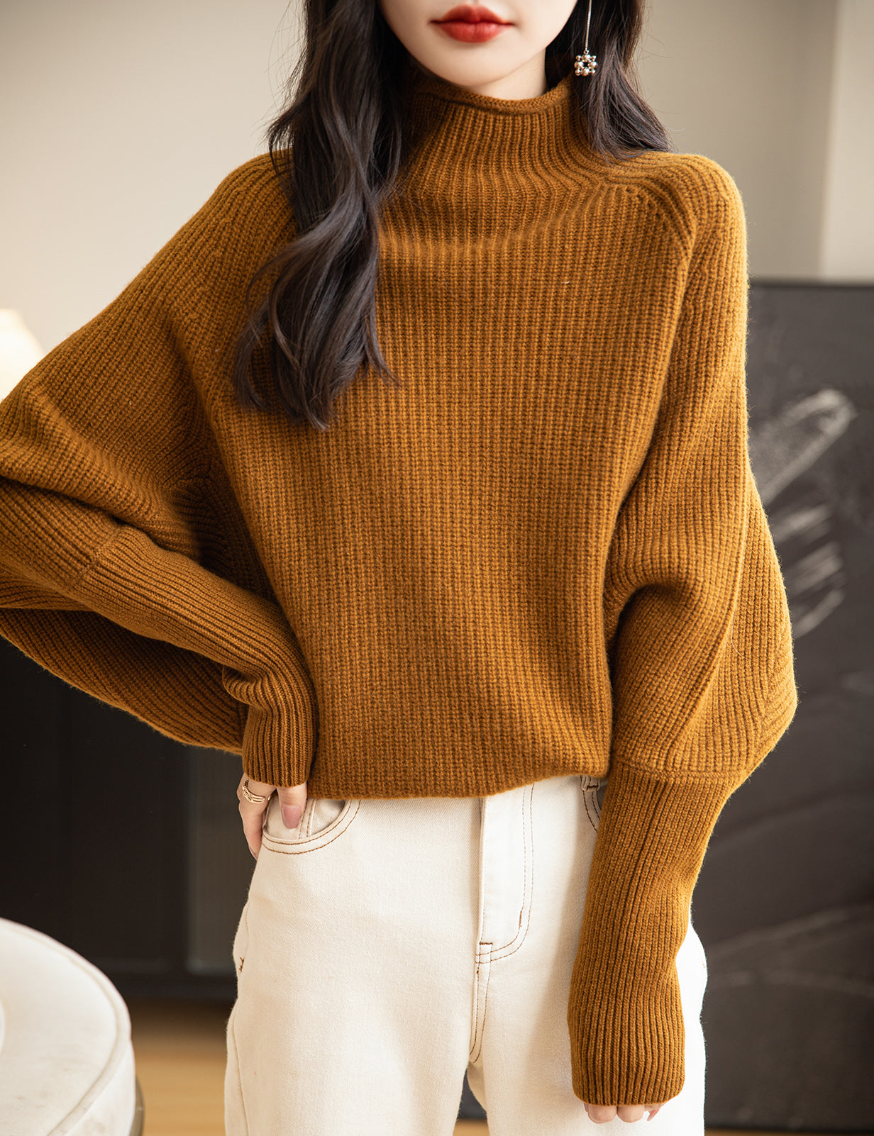 Jasmine Woman Turtleneck Sweater