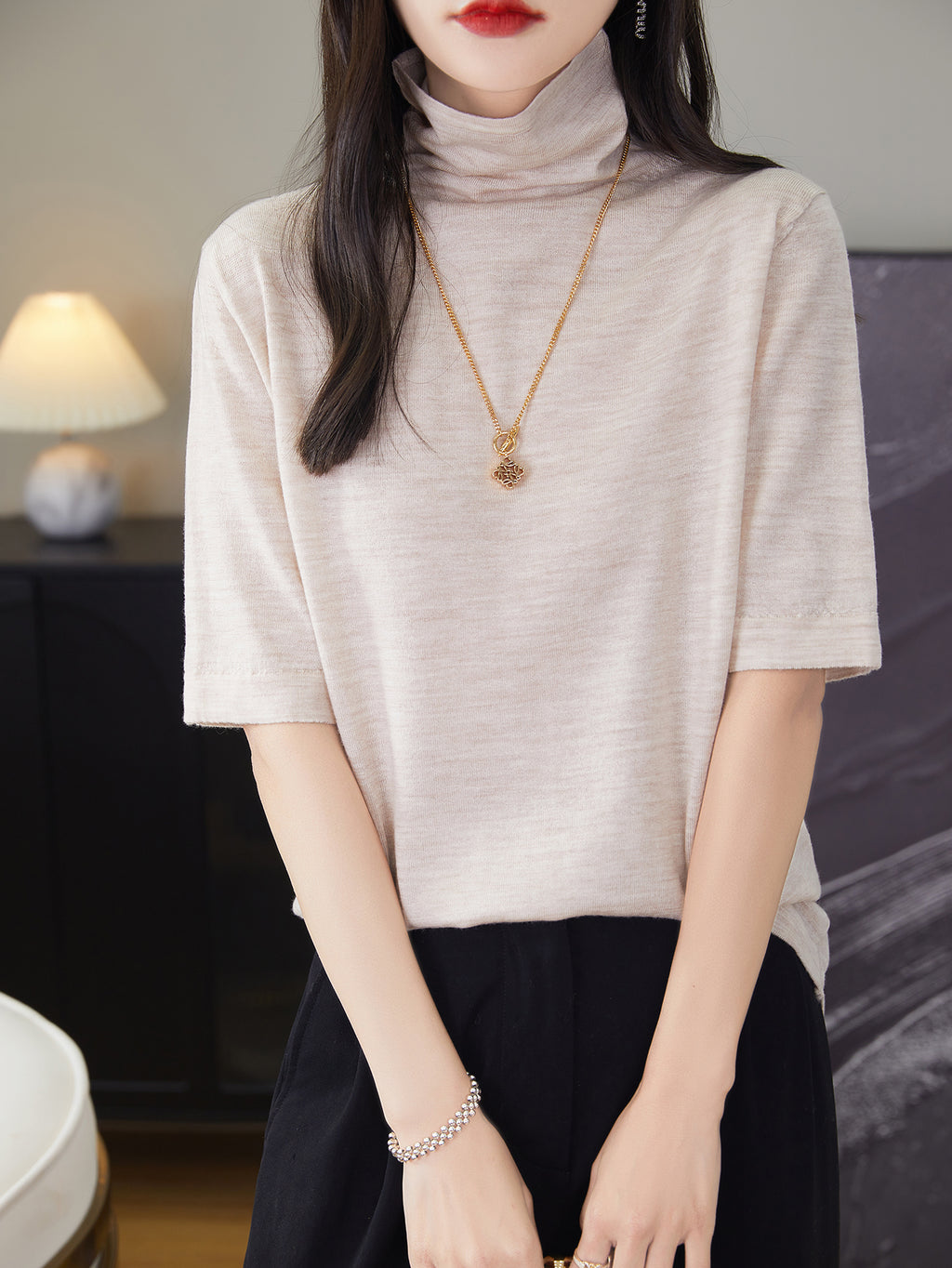 Lydia Woman Turtleneck T-Shirt