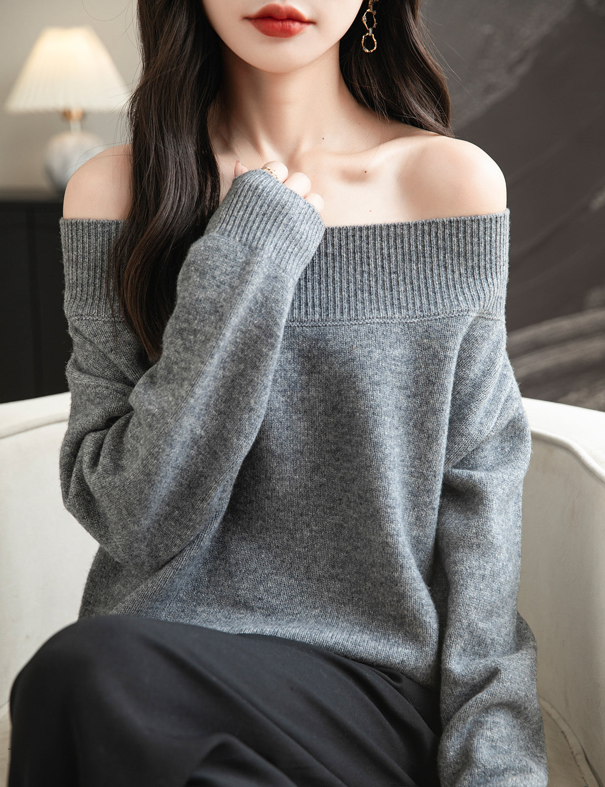 Patsy Woman Off Shoulder Long Sleeve Sweater