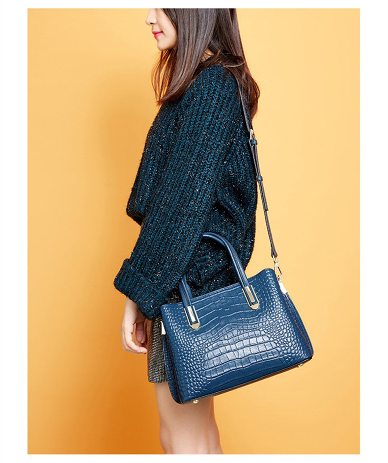 Erika Woman Leather Tote Handbag