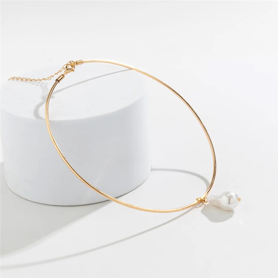 Nicole Pearl Pendant Torques Choker Necklace