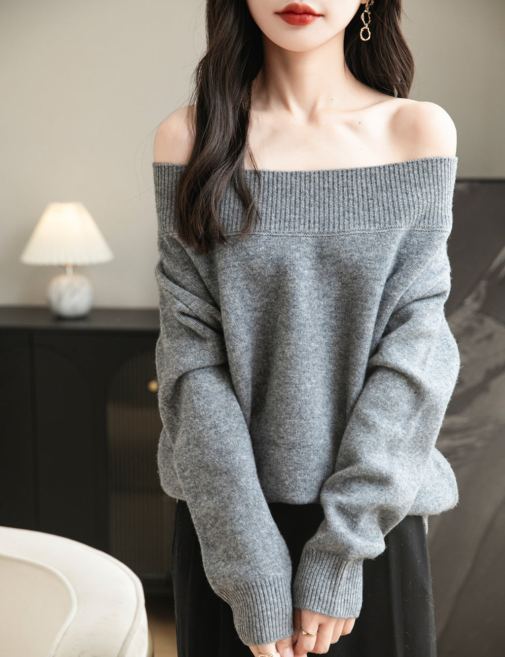 Patsy Woman Off Shoulder Long Sleeve Sweater