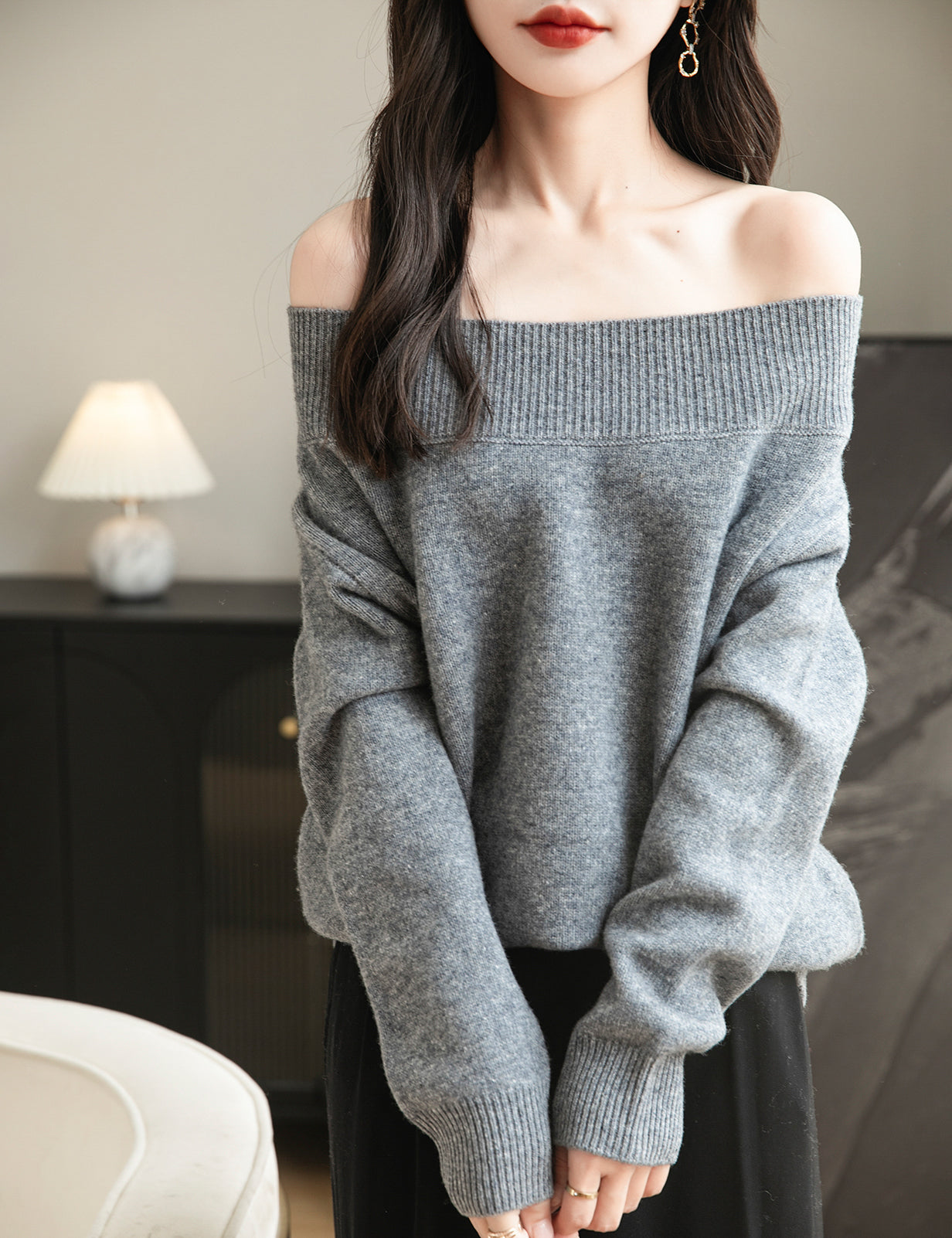 Patsy Woman Off Shoulder Long Sleeve Sweater