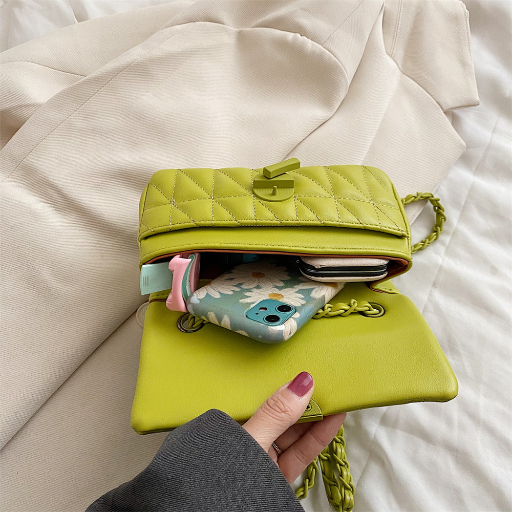 Mary Embroidery Thread Chain Crossbody Bag