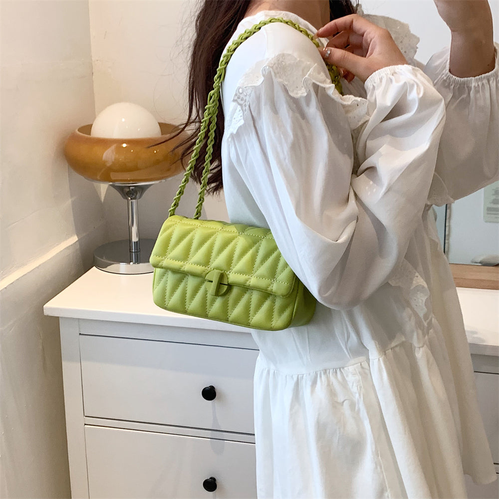 Mary Embroidery Thread Chain Crossbody Bag