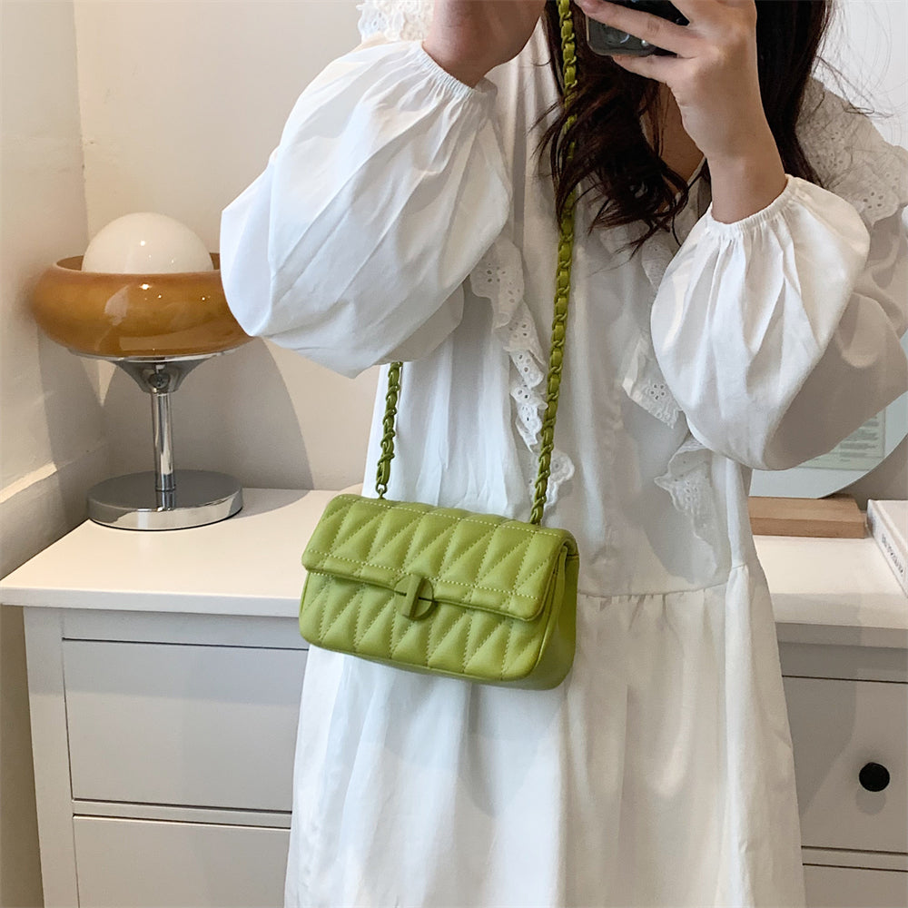 Mary Embroidery Thread Chain Crossbody Bag