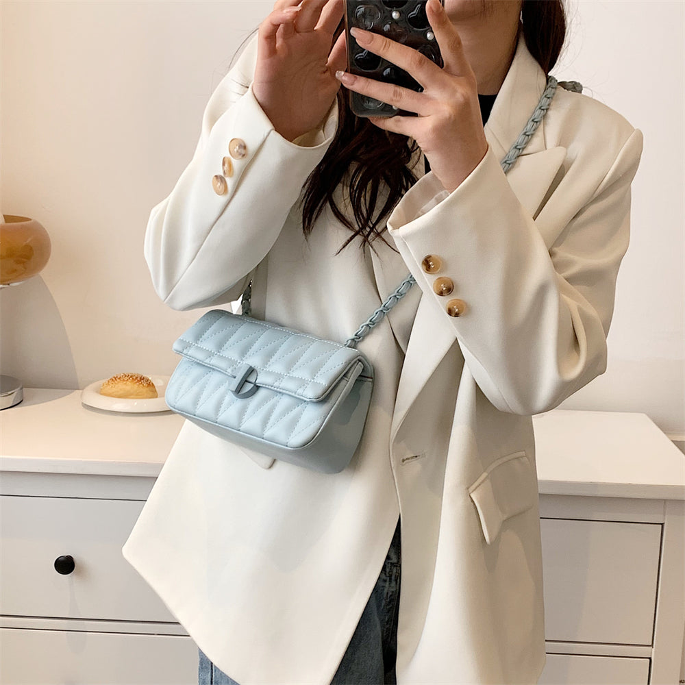 Mary Embroidery Thread Chain Crossbody Bag