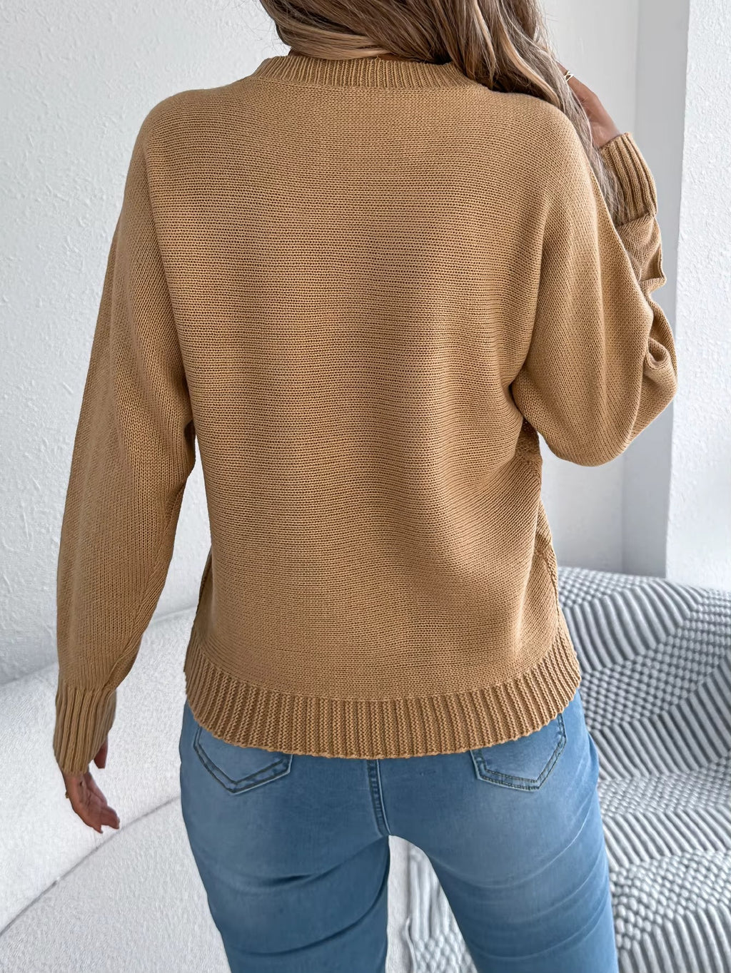 Women’s Round Neck Twist Knit Sweater