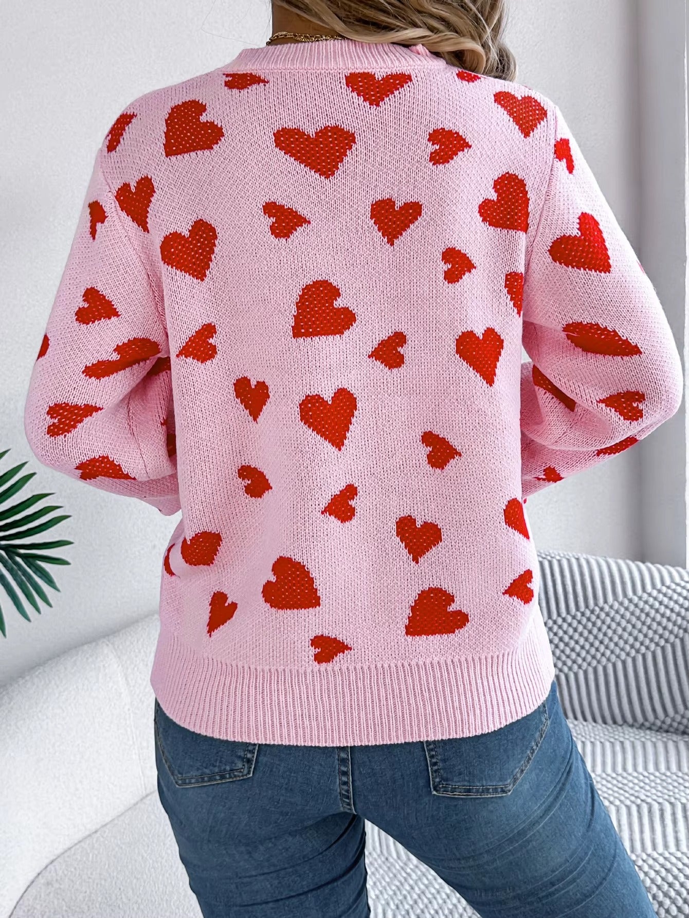 Women’s Heart Print Contrast Color Pullover Sweater