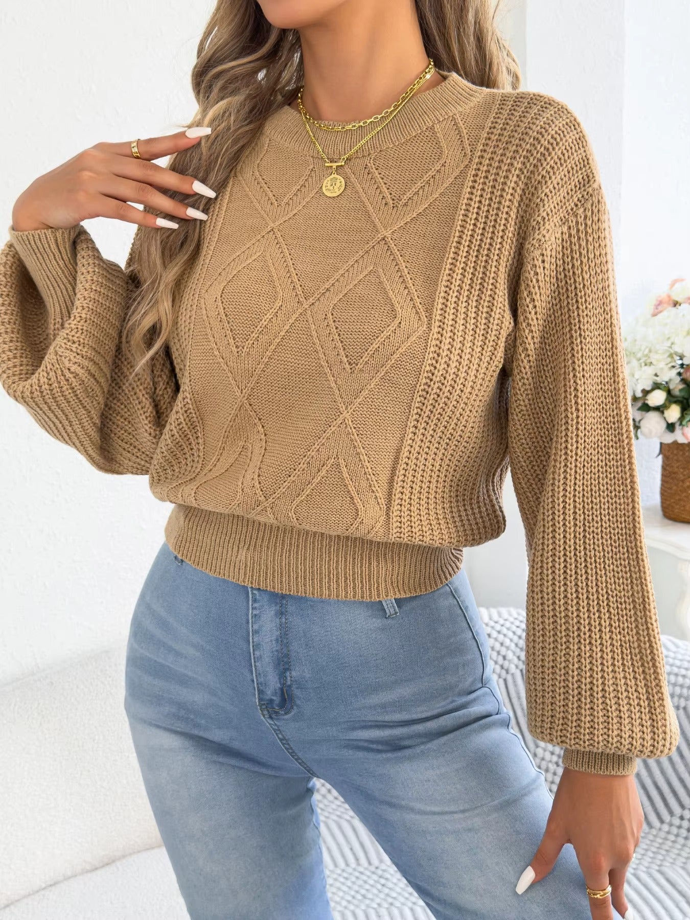 Women's Solid Color Lantern Sleeve Round Neck Knitted Sweater