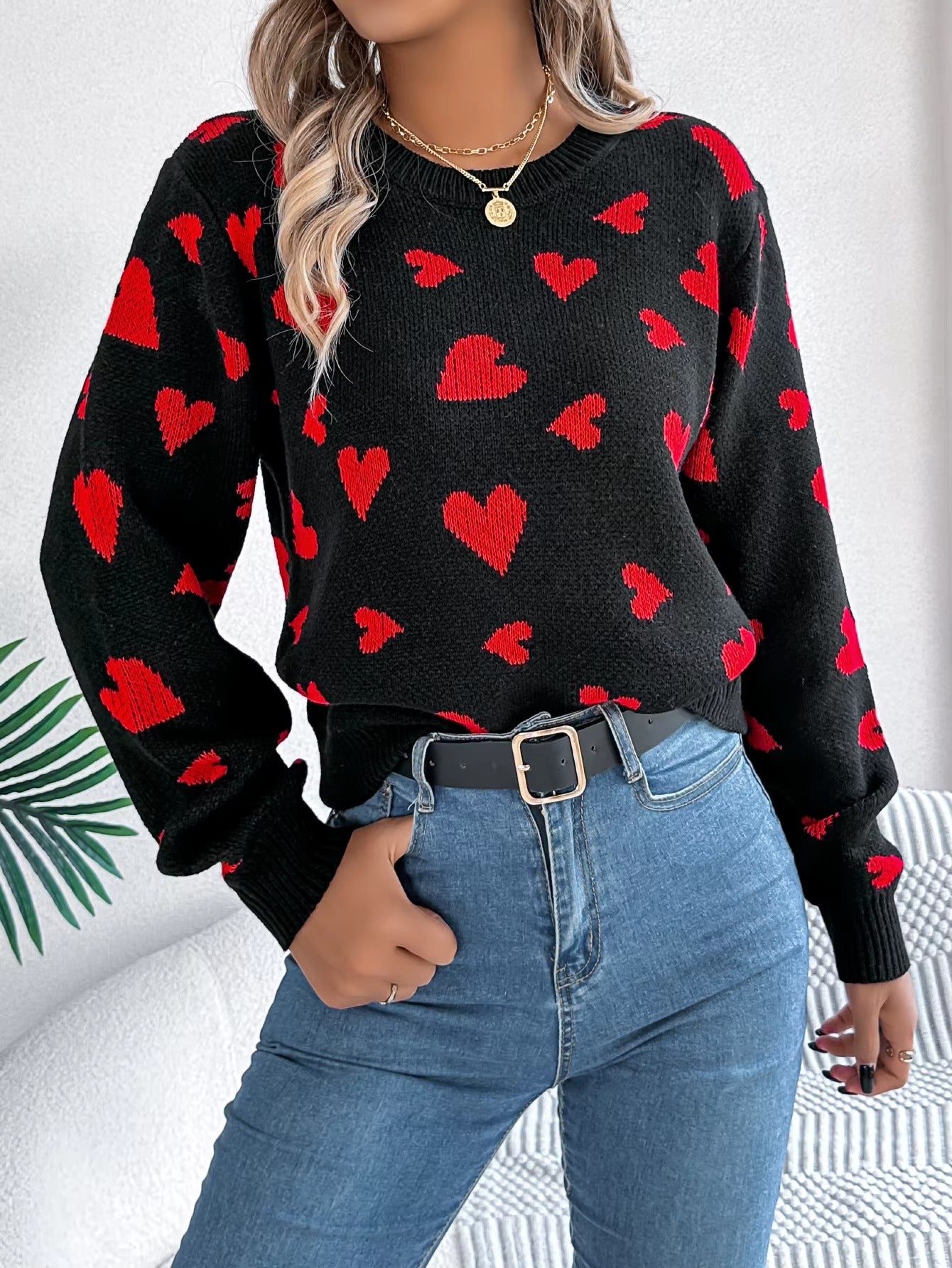 Women’s Heart Print Contrast Color Pullover Sweater