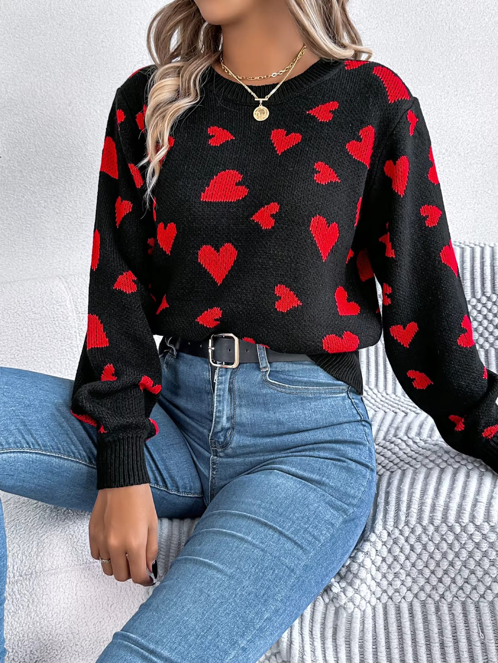 Women’s Heart Print Contrast Color Pullover Sweater