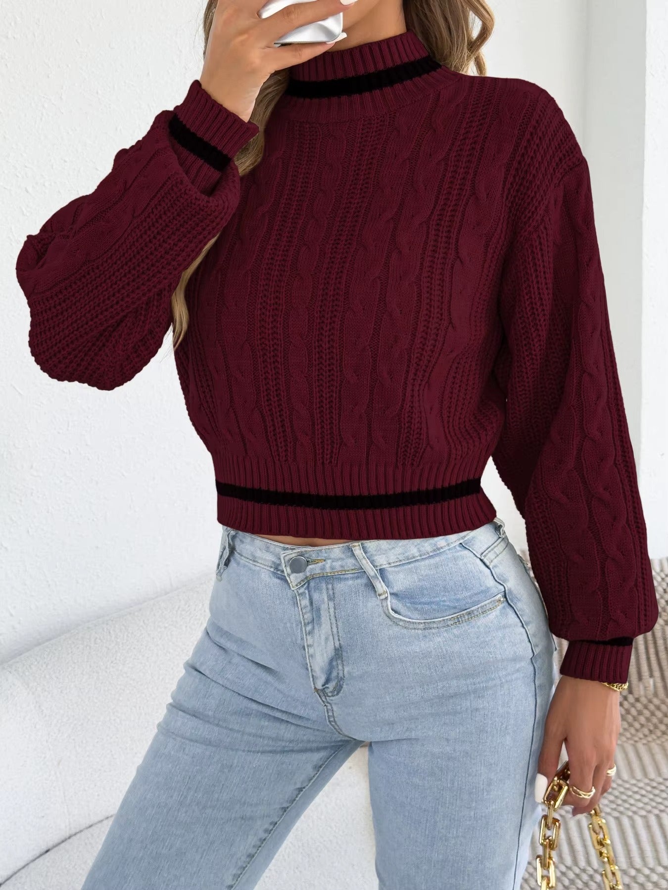 Women's Round Neck Lantern Sleeve Striped Knitted Sweater