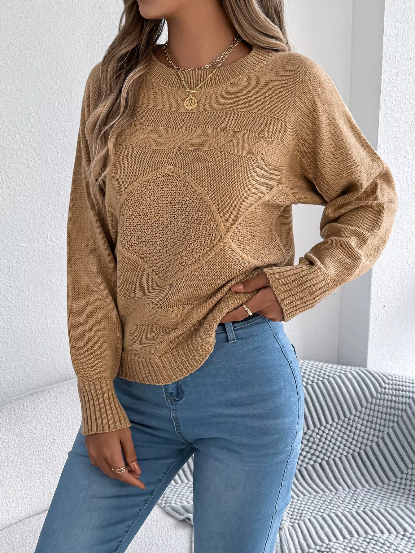 Women’s Round Neck Twist Knit Sweater