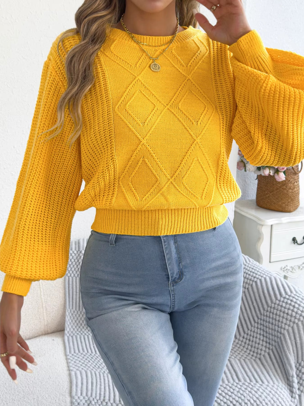 Women's Solid Color Lantern Sleeve Round Neck Knitted Sweater