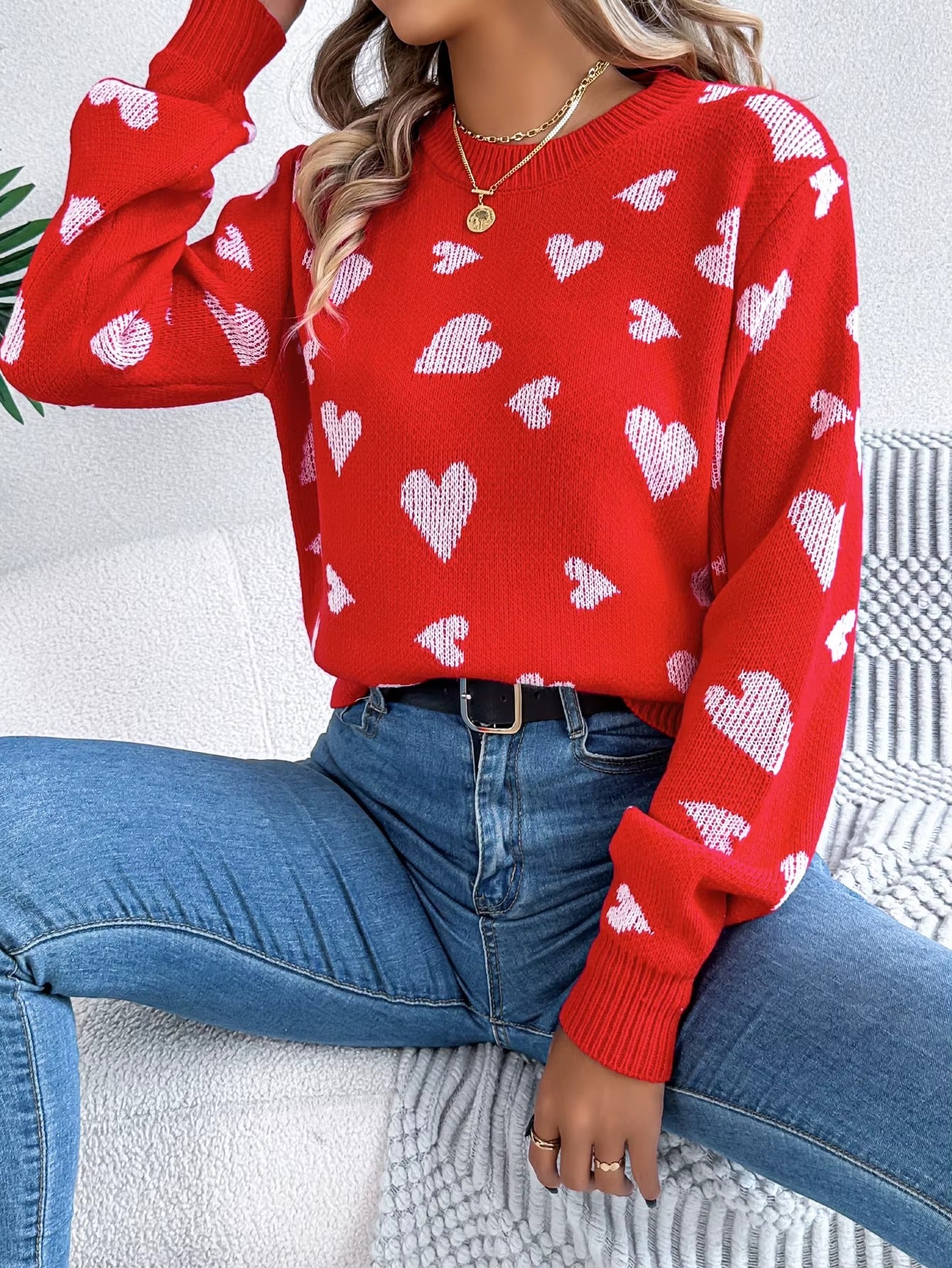 Women’s Heart Print Contrast Color Pullover Sweater