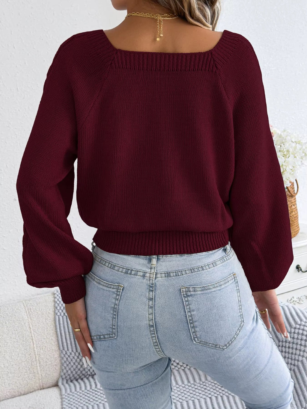 Woman Square Neck Lantern Sleeve Pullover