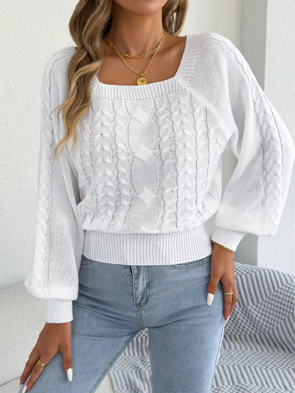Woman Square Neck Lantern Sleeve Pullover