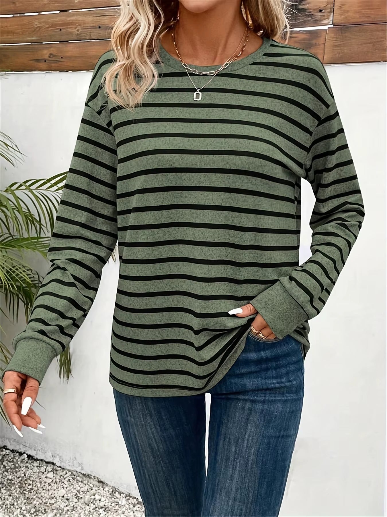 Striped Long Sleeve Fall Sweater Outfit for Women