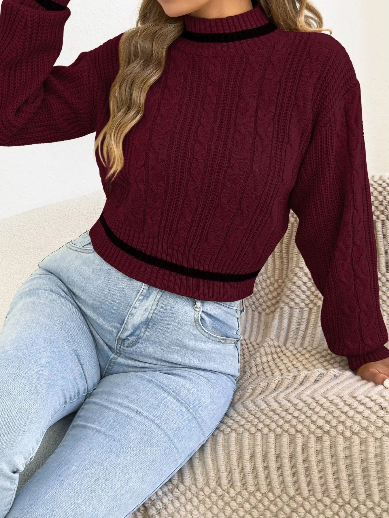 Women's Round Neck Lantern Sleeve Striped Knitted Sweater