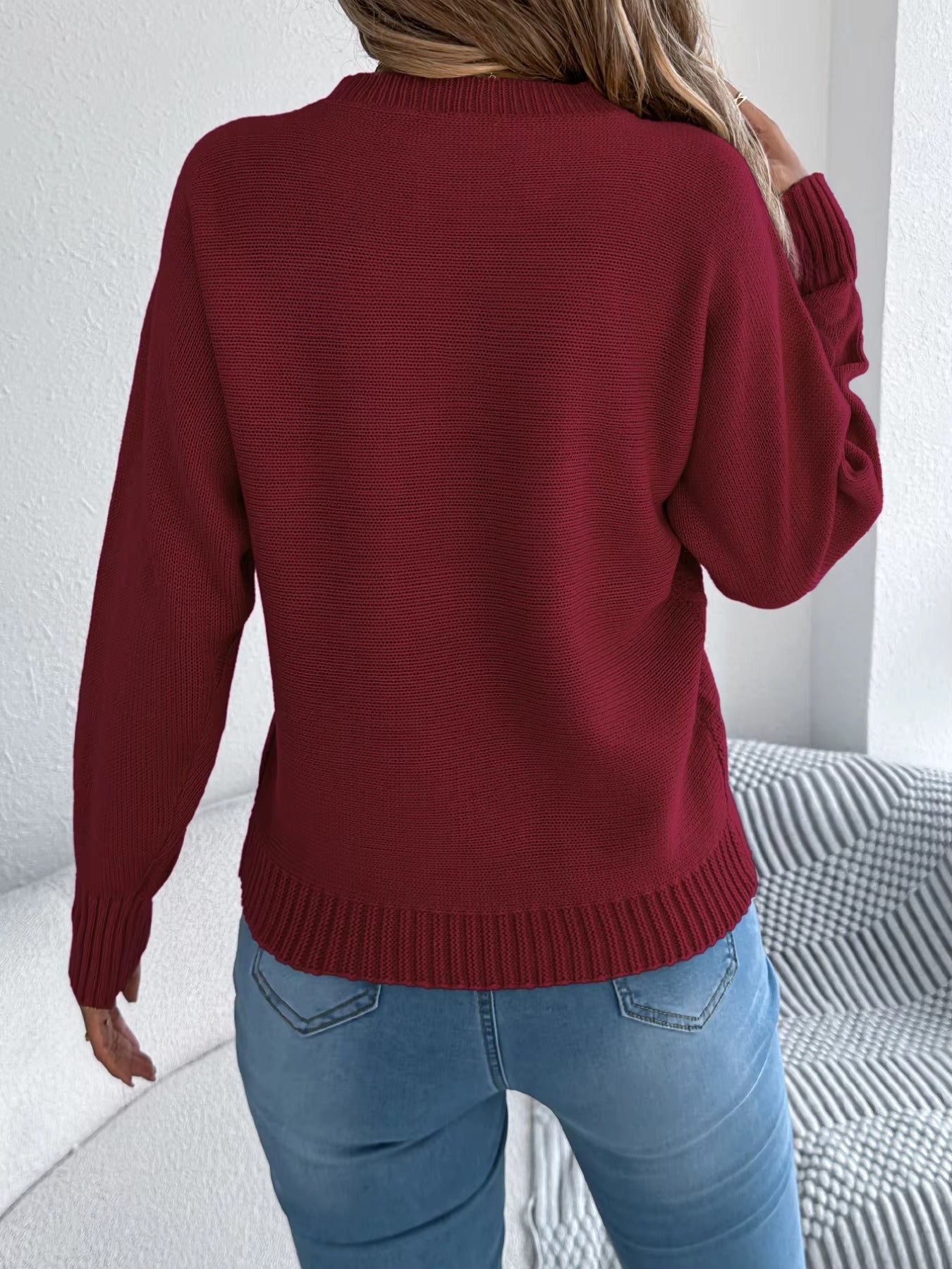 Women’s Round Neck Twist Knit Sweater