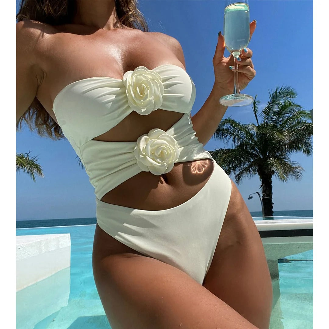 Pat 3D Flowers Tummy Cut Out Monokini