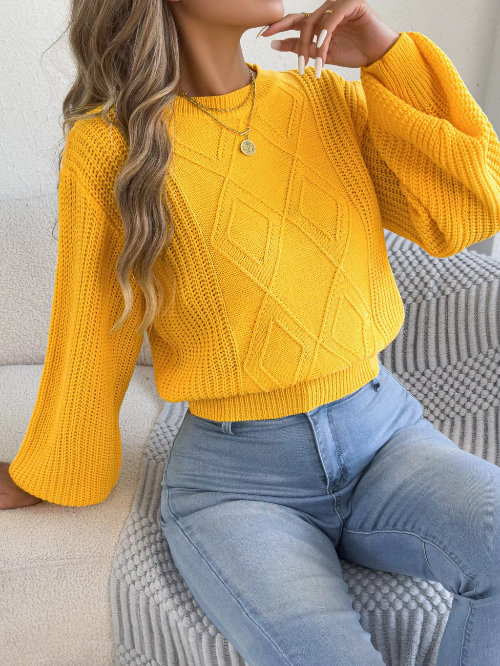 Women's Solid Color Lantern Sleeve Round Neck Knitted Sweater