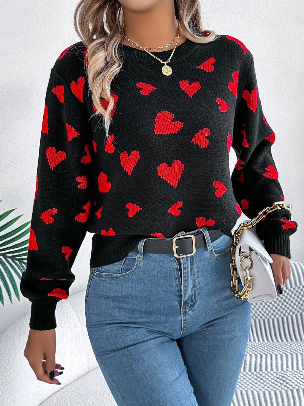 Women’s Heart Print Contrast Color Pullover Sweater