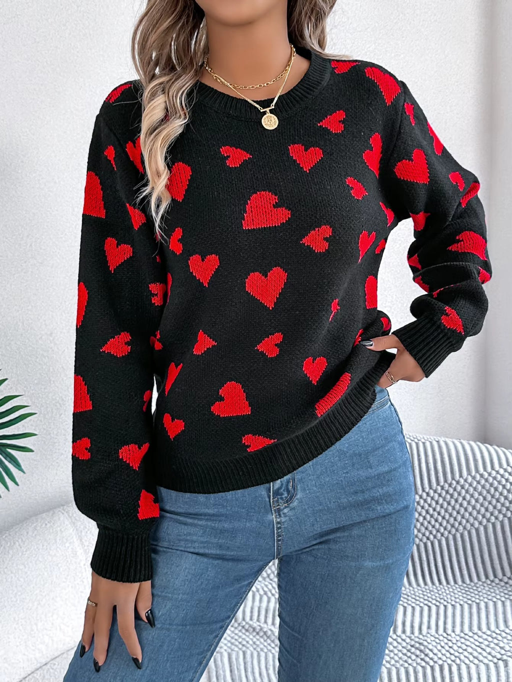 Women’s Heart Print Contrast Color Pullover Sweater