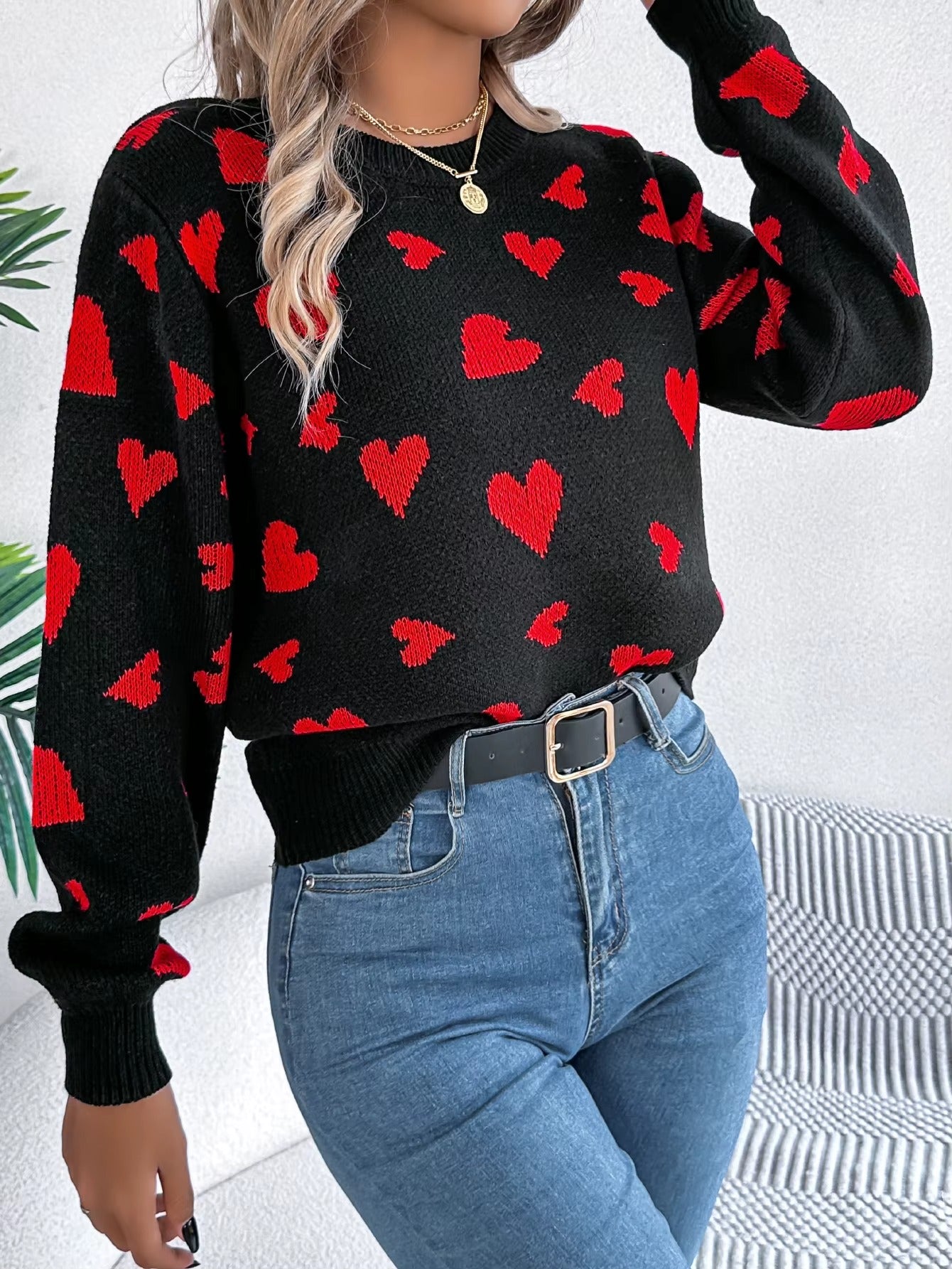 Women’s Heart Print Contrast Color Pullover Sweater