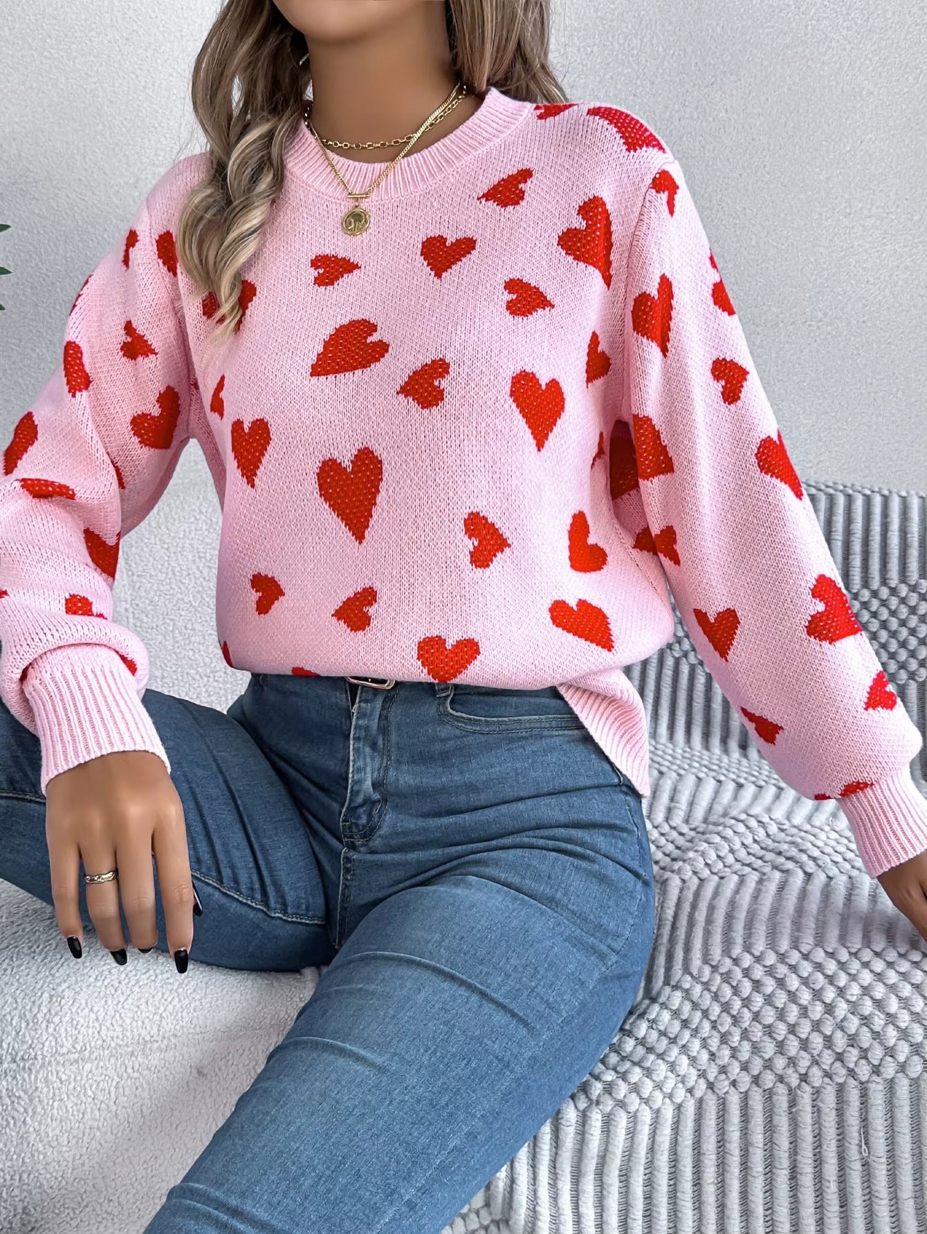Women’s Heart Print Contrast Color Pullover Sweater